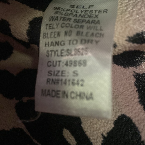 Leopard Top - Picture 3 of 6